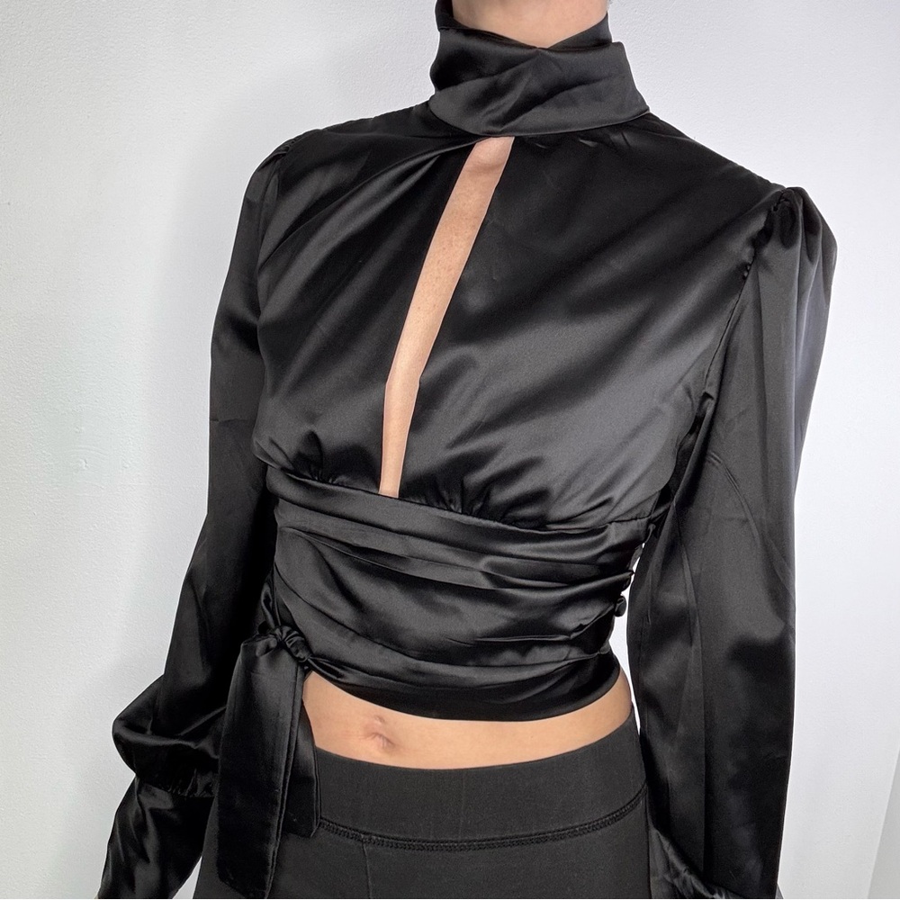 CBR Black Puff Sleeve Crop Blouse NWT size Small